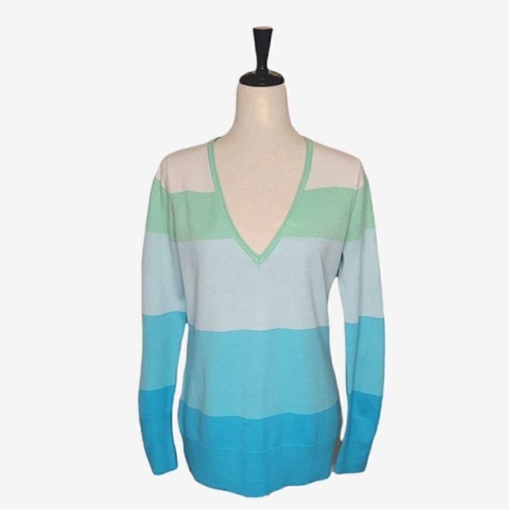 New York & Company Green  Color Block V-neck Long Sleeve Lightweight Sweater - Picture 2 of 7